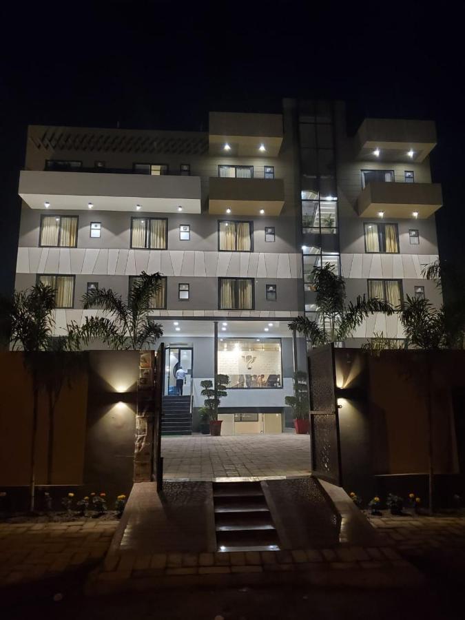Hotel The Golf 1 لاكناو المظهر الخارجي الصورة