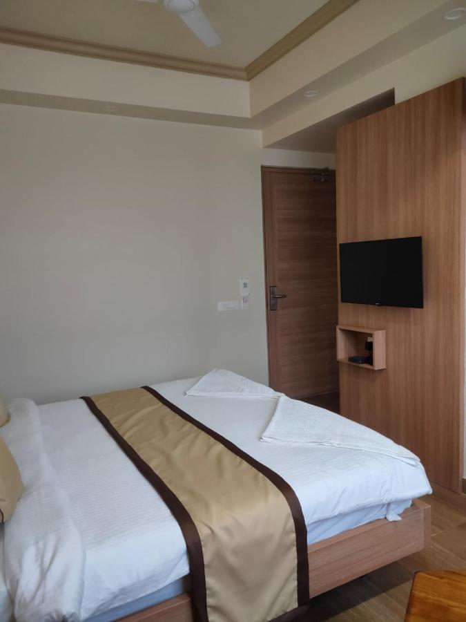 Hotel The Golf 1 لاكناو المظهر الخارجي الصورة