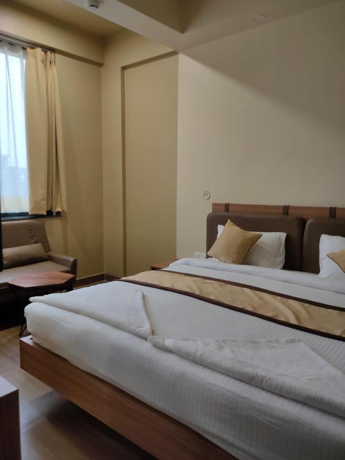 Hotel The Golf 1 لاكناو المظهر الخارجي الصورة